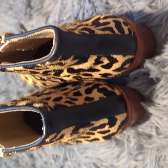 Leopard Print Booties - Picture 5 of 6